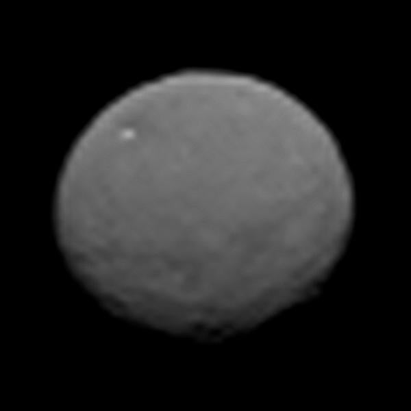 Dawn Spacecraft Returns The Most Detailed Photos Of Ceres So Far