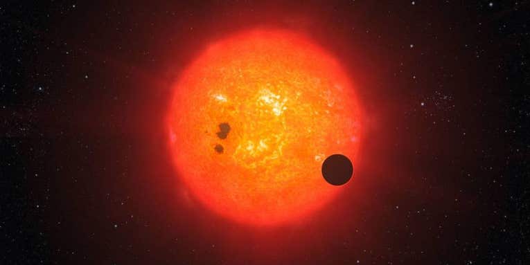 Astronomers Use Backyard Telescopes to Discover a Super-Earth