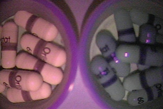 The FDA’s CD-3 scanner shows optical differences between genuine and fake drugs and packaging.