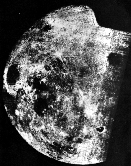 1959 Luna Lunik 3 First Photographs of Dark Side of Moon Space Rocket Pin Badge 