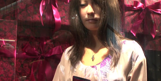 Video: PopSci’s Favorite Japanese Fembot Gets a Modeling Job at the Mall