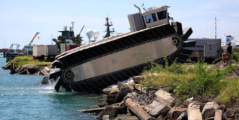 How It Works: An Amphibious Vehicle That Can Carry Three Tanks