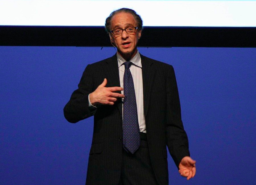 Google Hires Ray Kurzweil To Head Its Engineering Lab