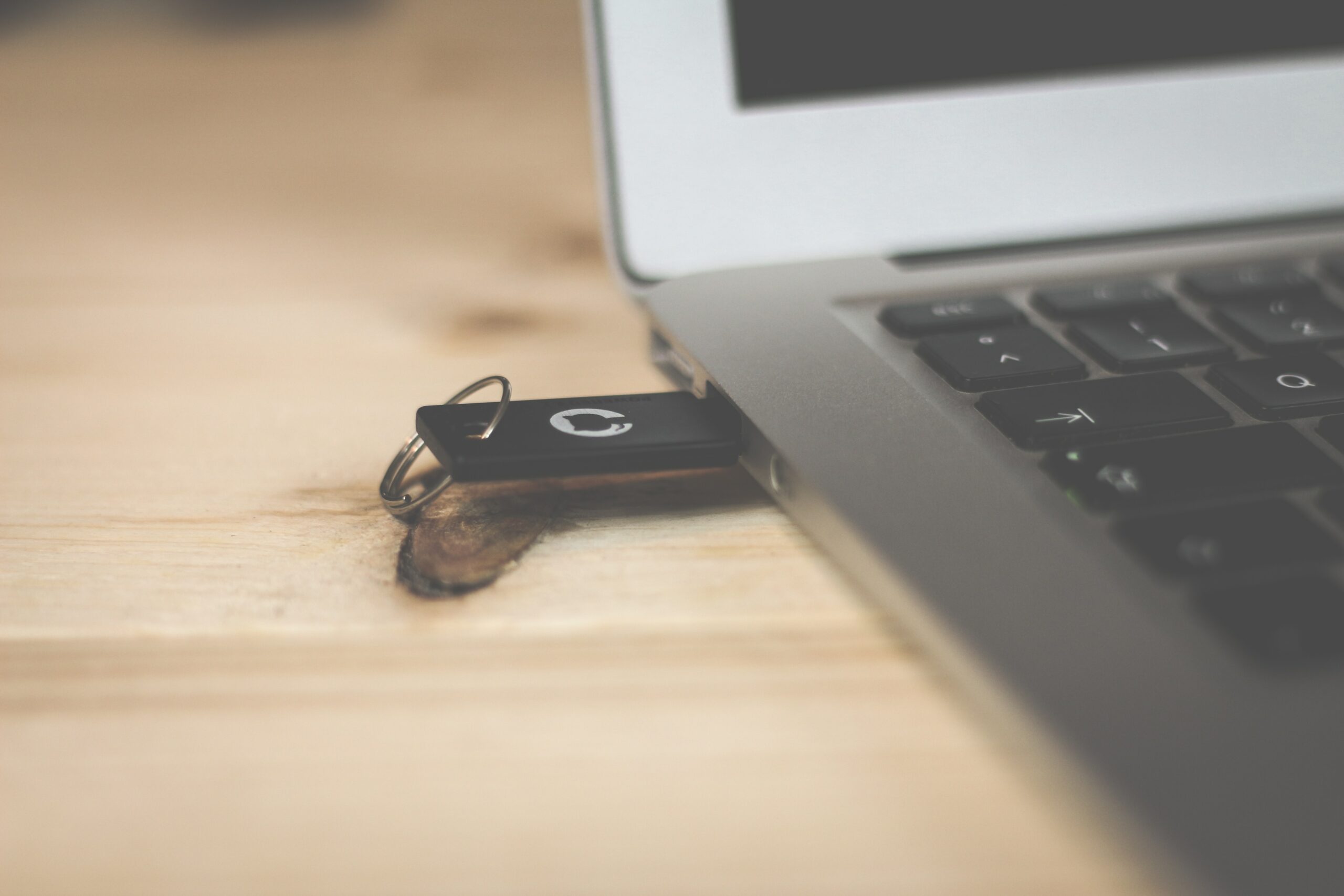 Do you really need to properly eject a USB drive before yanking it out?