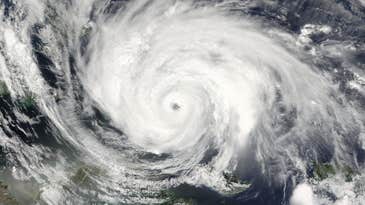Big Pic: Super Typhoon Neoguri Makes Landfall in Japan