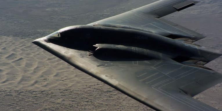 Watch A B-2 Stealth Bomber Fly In High Definition