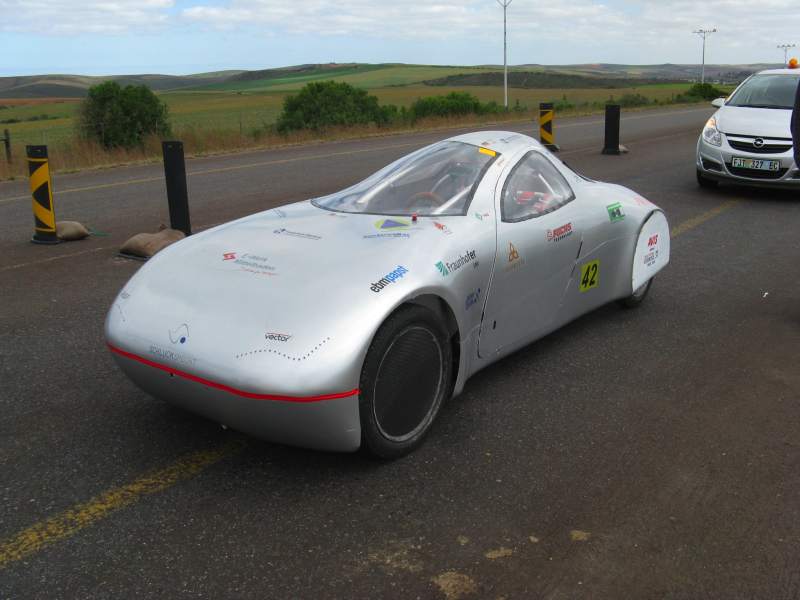“Boozer” the Electric Car Smashes Distance Record, Driving 1,000 Miles on a Single Charge