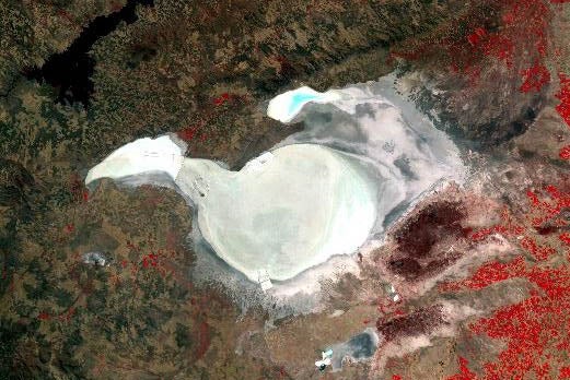 Researchers Gather at Shiny, Dry Salt Lake to White-Balance the Earth