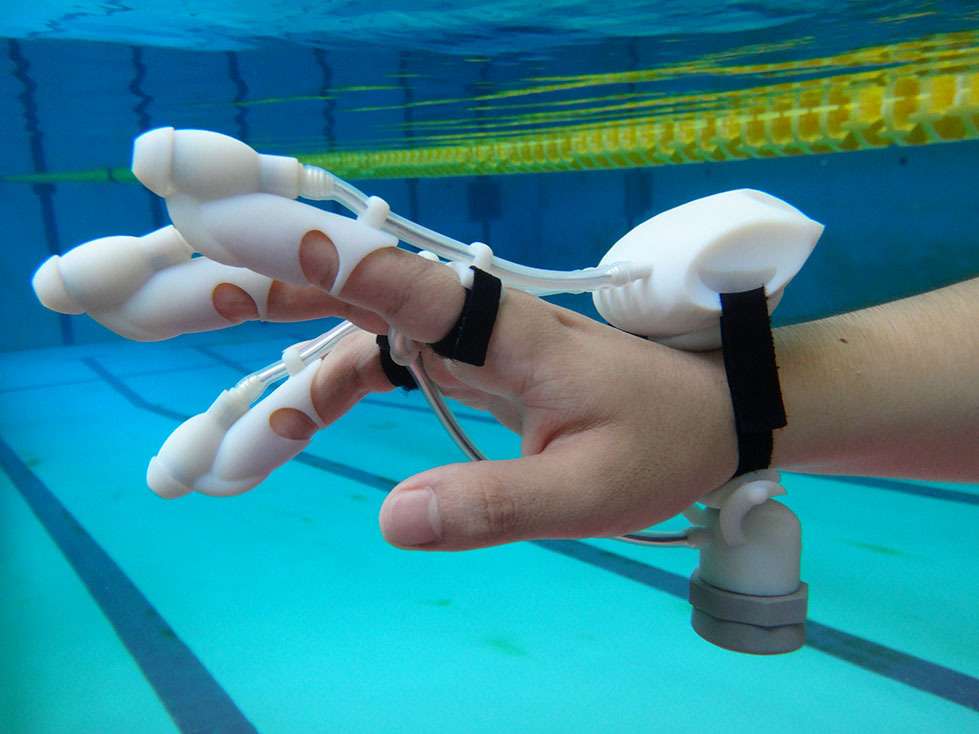 A Glove That Lets You Feel What’s Far Below The Water