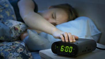 Hitting snooze confuses your brain more than waking up