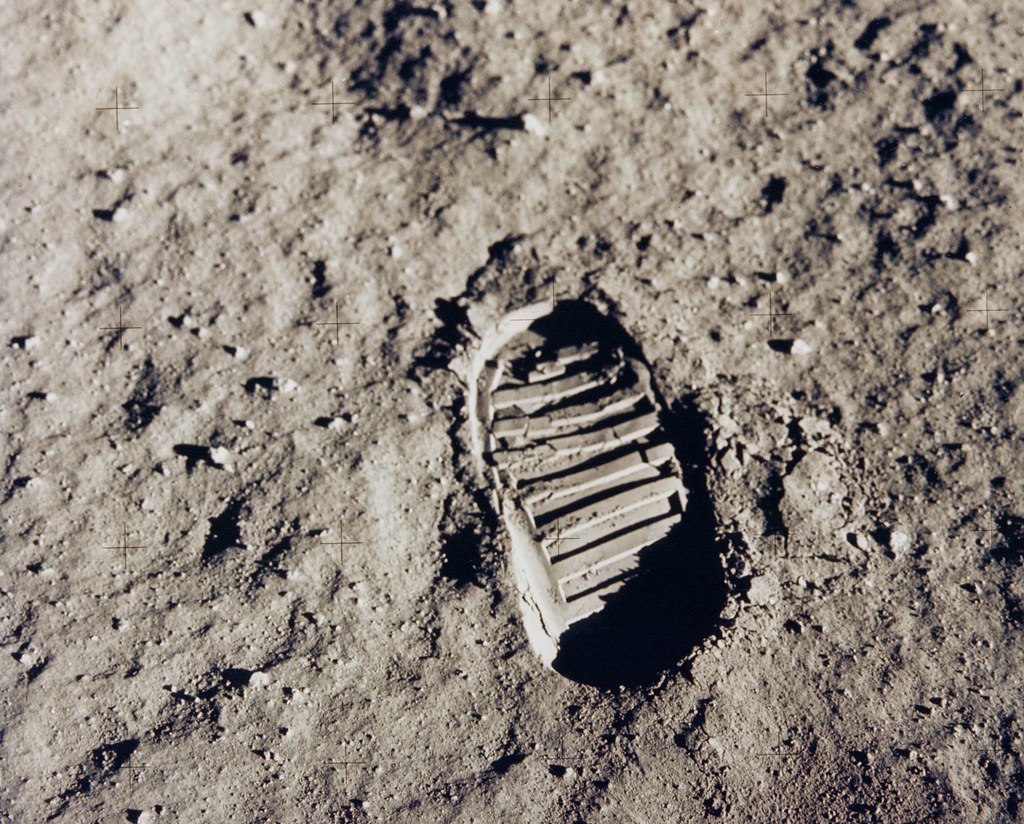 Buzz Aldrin sloshed around in pee on the moon (and 11 other Apollo facts)