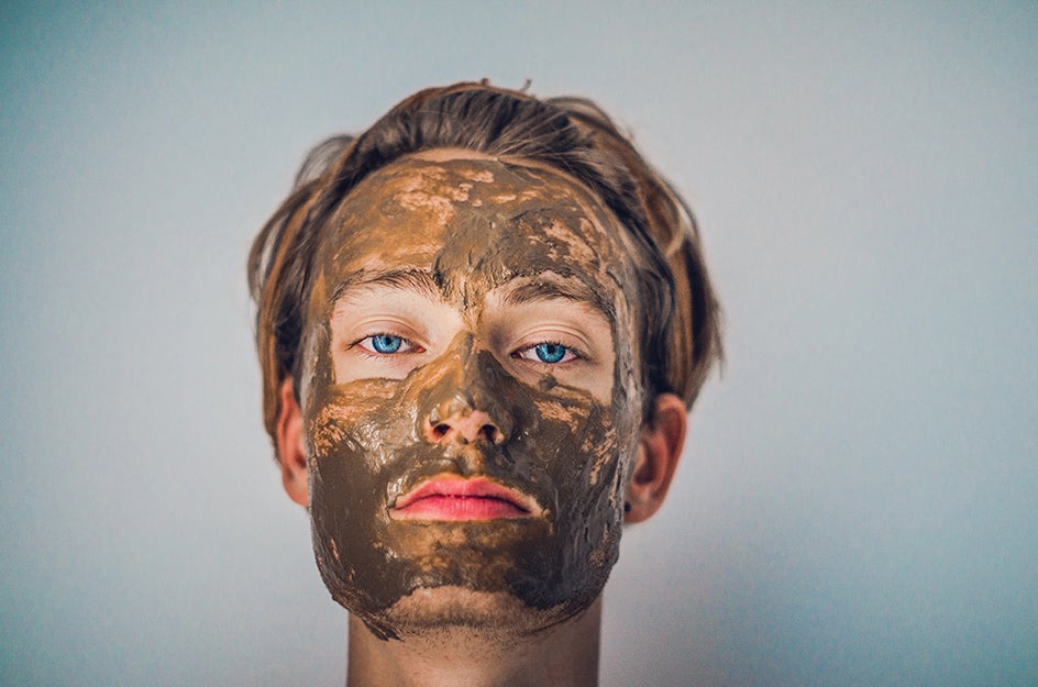 Clay masks to improve skin clarity and make you feel fancy