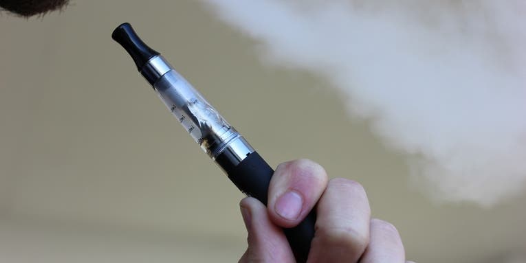 With three dead and hundreds sick, the CDC just issued a warning against all vaping