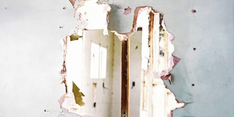 How to patch holes in drywall