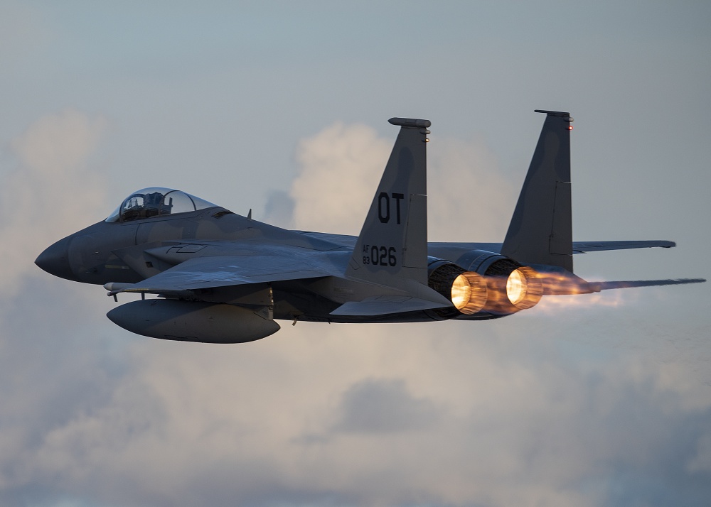 A pilot passed out while flying an F-15 over Oregon. Here’s what happened next.