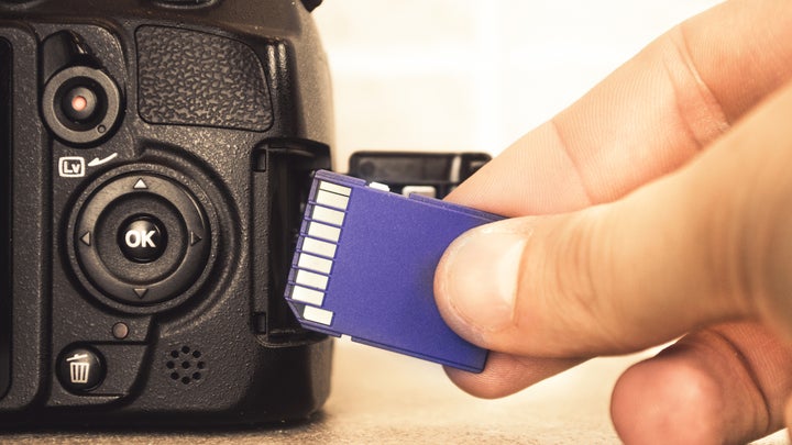How to recover deleted photos from a memory card
