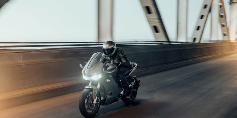 Zero’s new electric motorcycle directs the wind around the rider for a more comfortable cruise