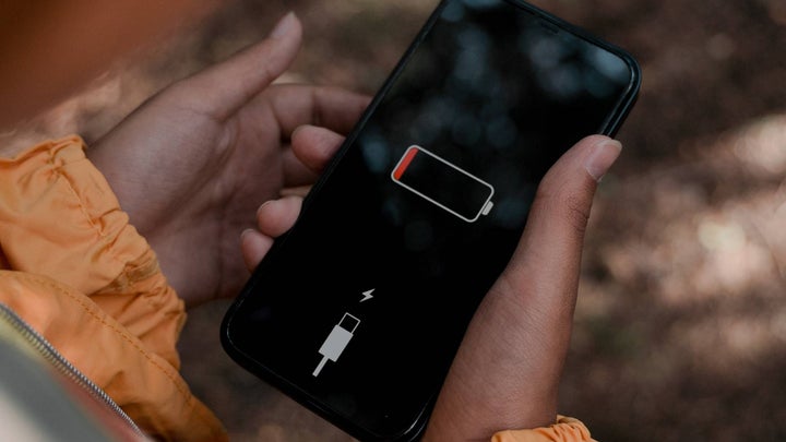 4 tips to make your phone battery last longer