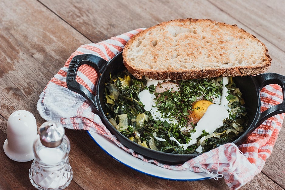 toast and spinach egg dish