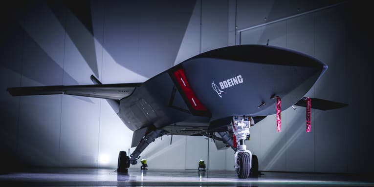 Boeing’s new autonomous fighter jet has a pop-off, swappable nose