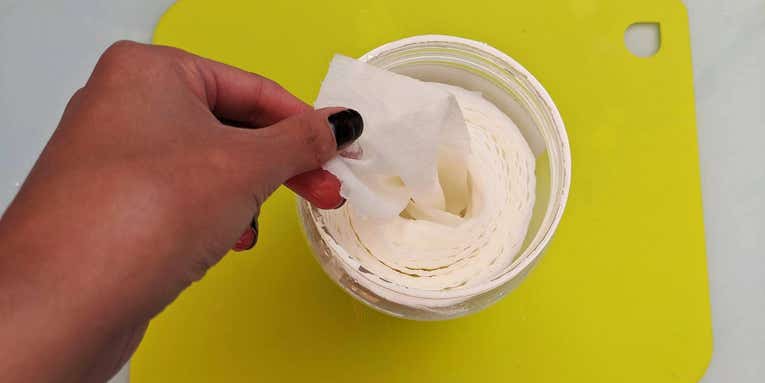 How to make your own disinfecting wipes