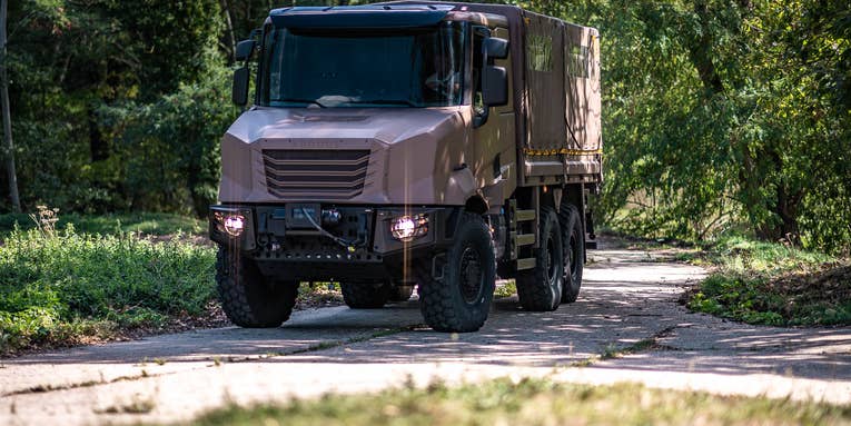 France’s new military trucks can form a convoy with just one driver
