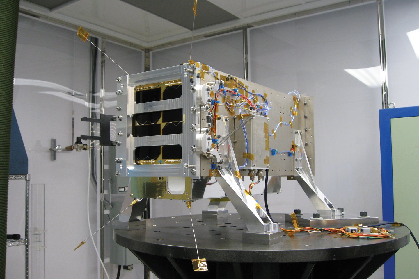 satellite imaging spectrometer