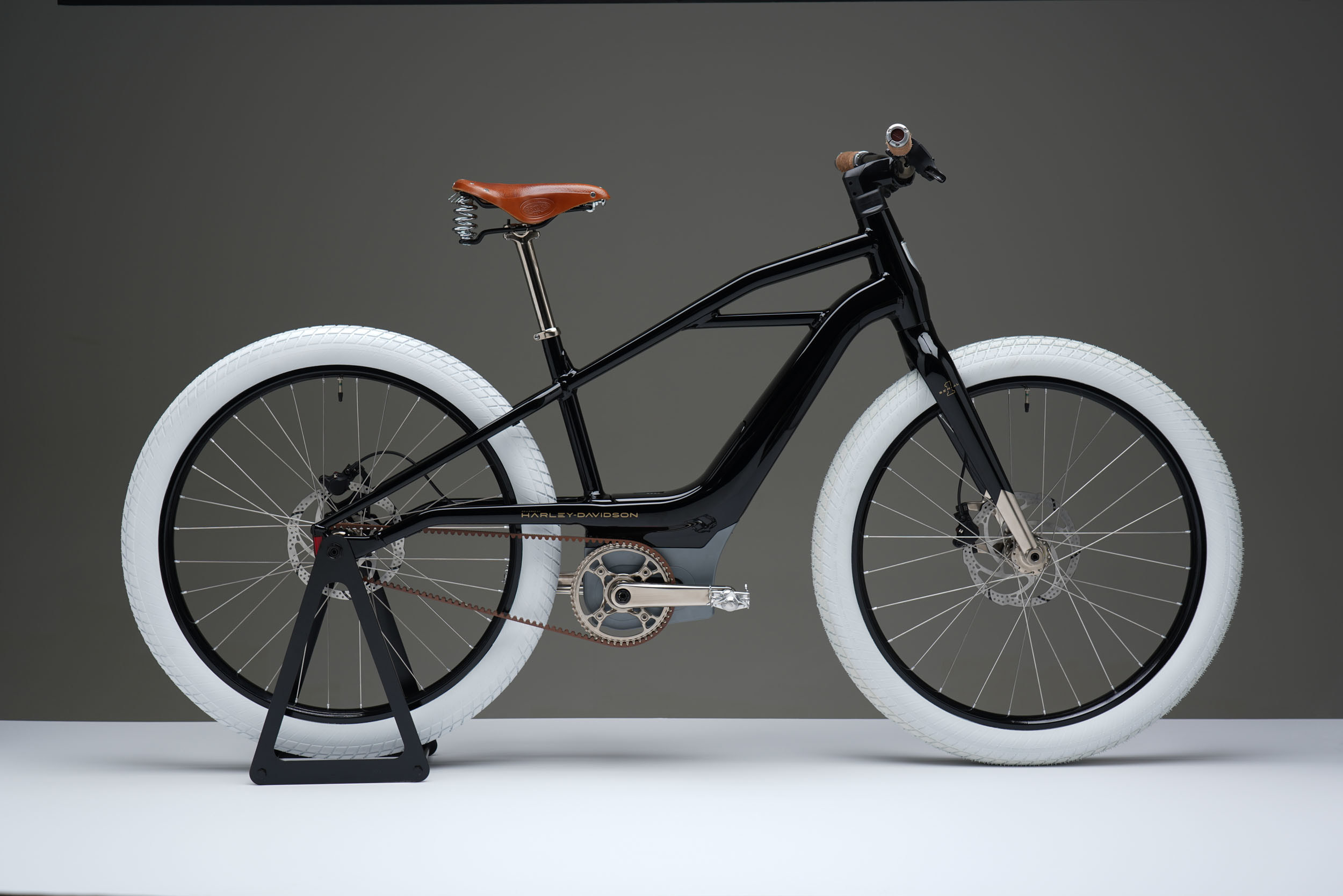 Harley’s first electric bicycle stands out with its retro style