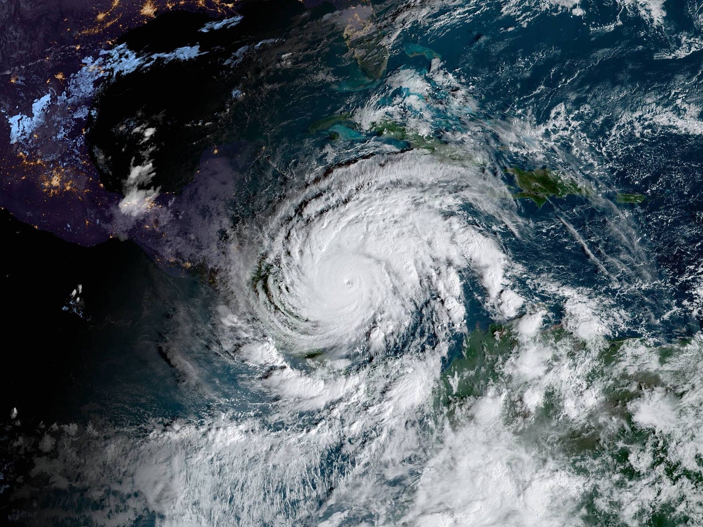 hurricane iota november 16th satellite image