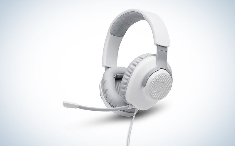 JBL Quantum 100 is one of the best lightweight gaming headsets that you can buy.