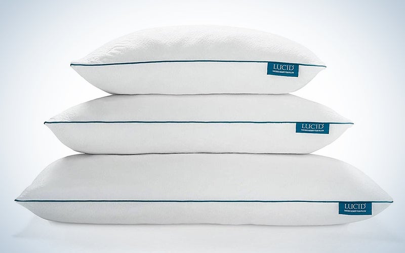 LUCID Premium Shredded Memory Foam Pillow-Hypoallergenic-Adjustable Loft-2 Pack-Queen adalah bantal busa memori terbaik di pasaran.