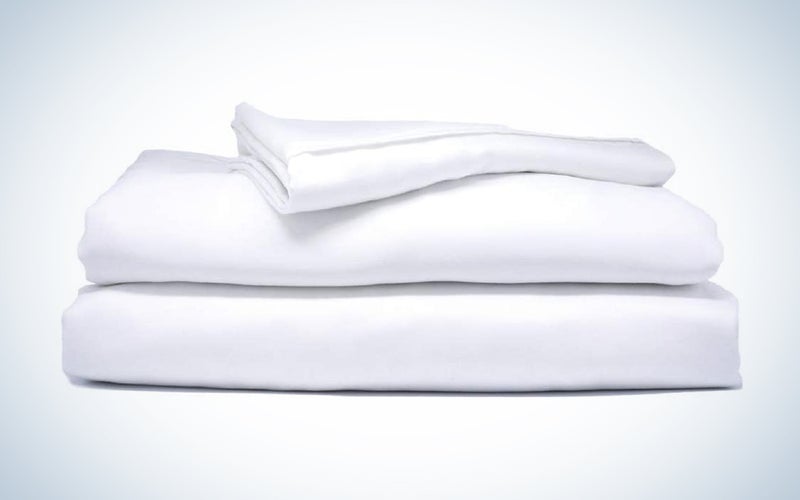 Sheets & Giggles Eucalyptus Lyocell Sheet Set are the best organic sheets and are eco-friendly.