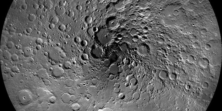 Astronomers made a poor bot count 100,000 moon craters