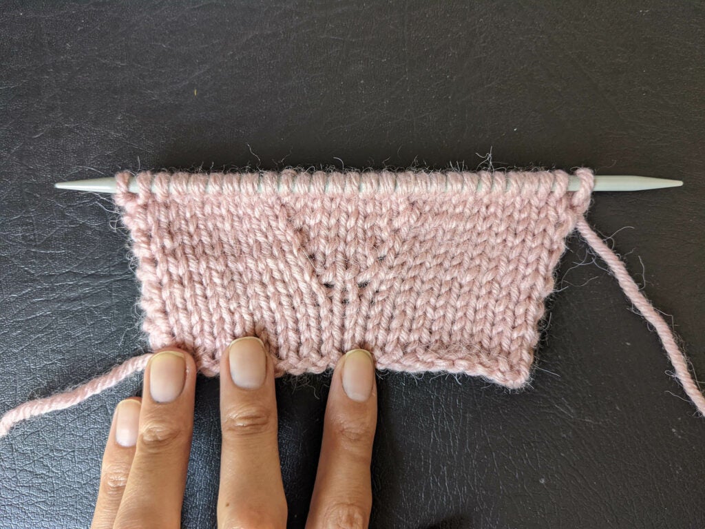 Opening of thumb in mittens