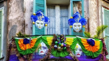 mardi gras decorations in new orleans