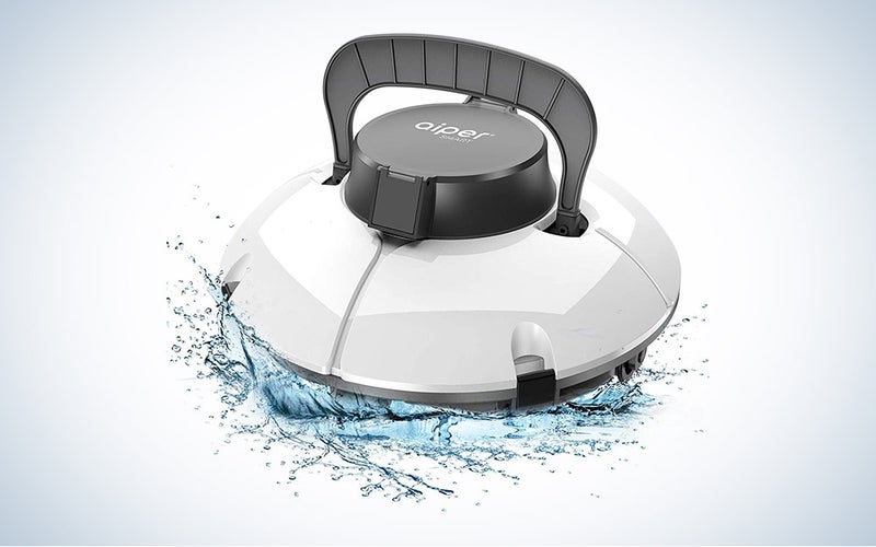 The AIPER SMART cordless automatic pool cleaner is our pick for the best cordless pool cleaner.