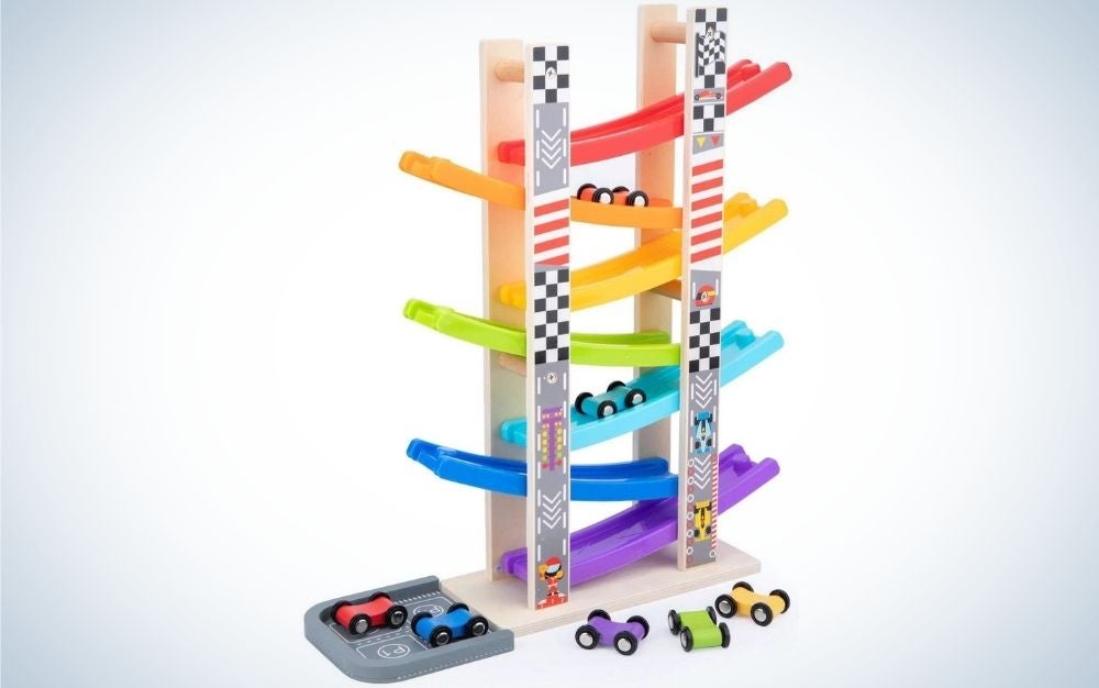 Colorful Wooden Car Ramp Racer Toy Vehicle Set with 7 Mini Cars & Race Tracks in it.