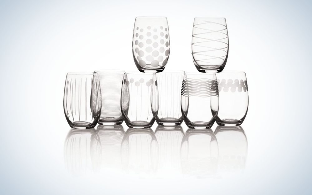 https://www.popsci.com/uploads/2021/04/20/best-stemless-wine-glasses.jpg?auto=webp&width=800&crop=16:10,offset-x50