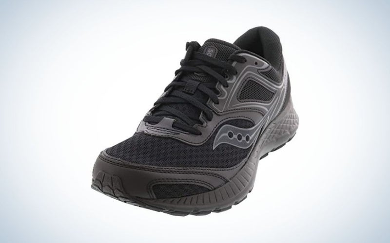 Black walking shoes for men with laces