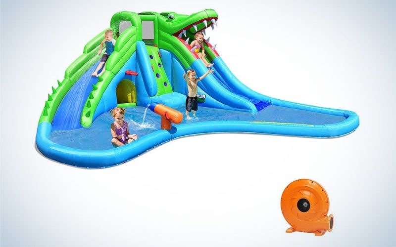 Blue and green crocodile inflatable water slide with air blower