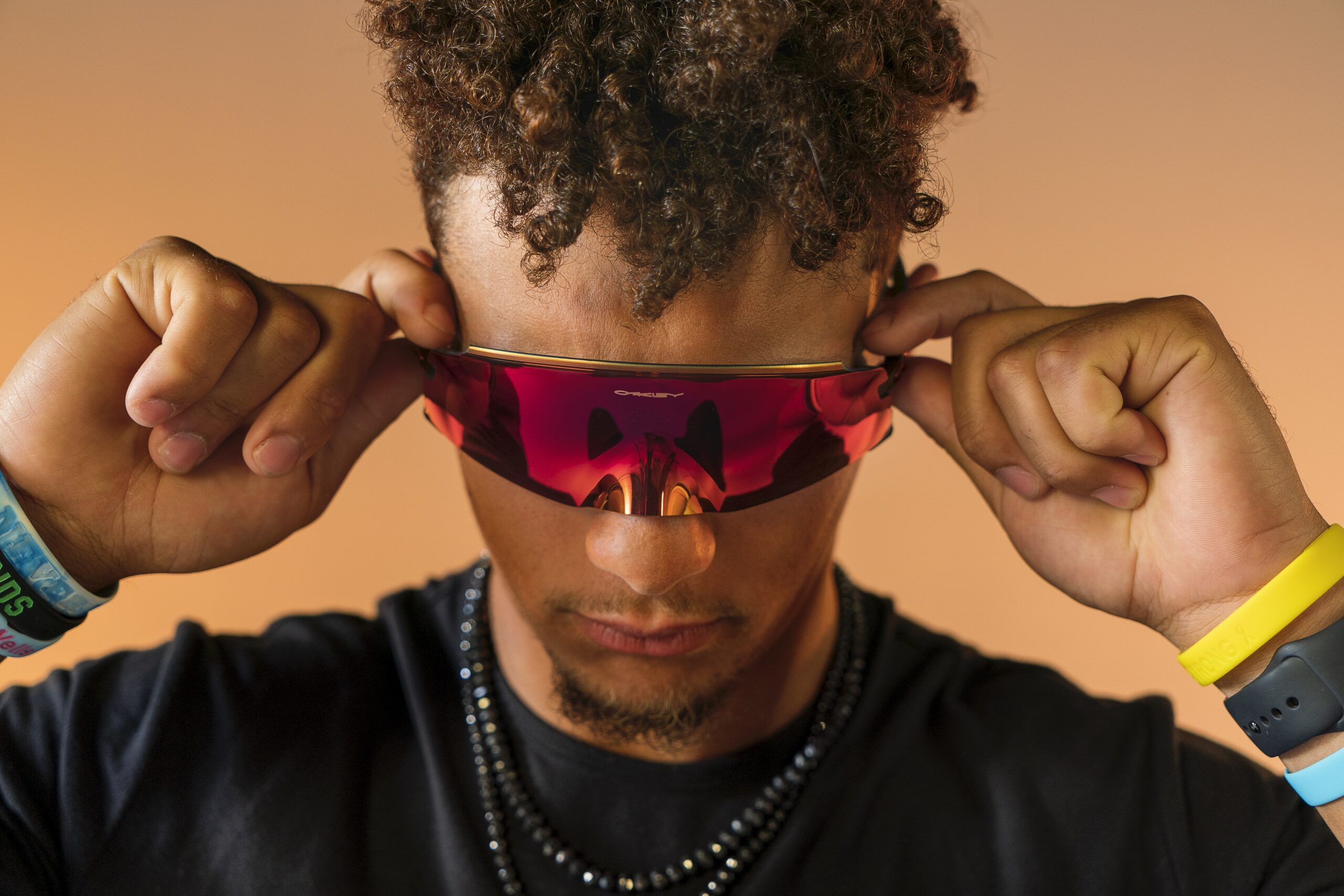 bewijs Boos Egyptische Oakley's new frameless sunglasses are strong enough for Olympic athletes |  Popular Science