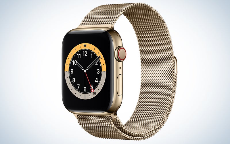 Apple Watch 6 in gold
