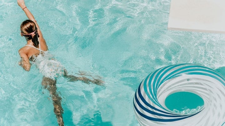 Find the best float tubes for lounging in the pool.
