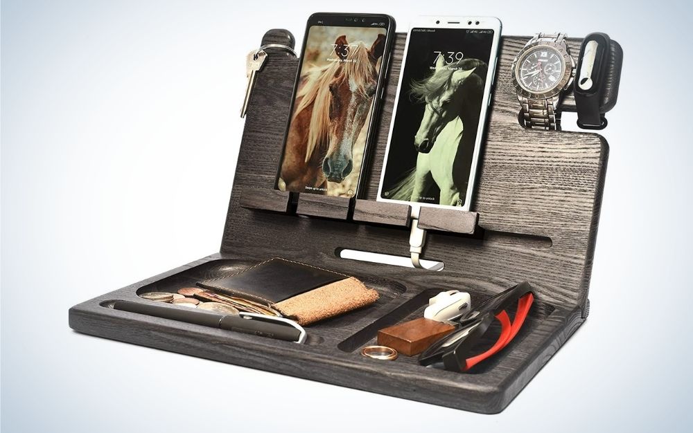 The BarvA Wood Docking Station Tray is the best Fatherâs Day gift for organizing.
