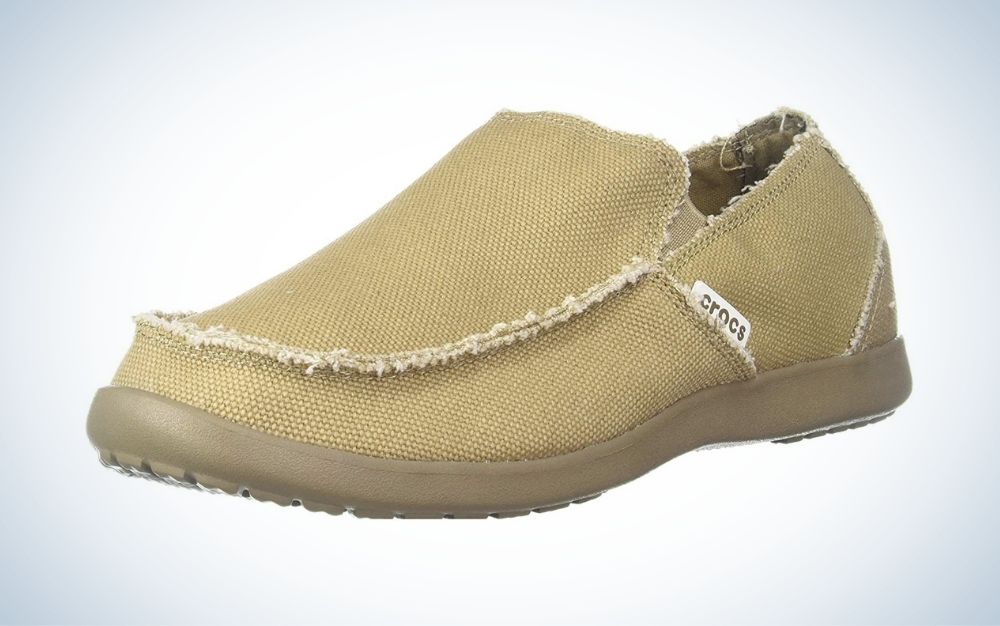 Crocs Santa Cruz loafers are the best Fatherâs Day gift on a budget.