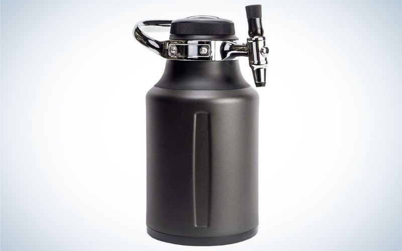 The GrowlerWerks uKeg Go Carbonated Growler is our best pick for thirsty dads.