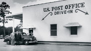 US post offices used to also be banks. Is it time to bring that back?