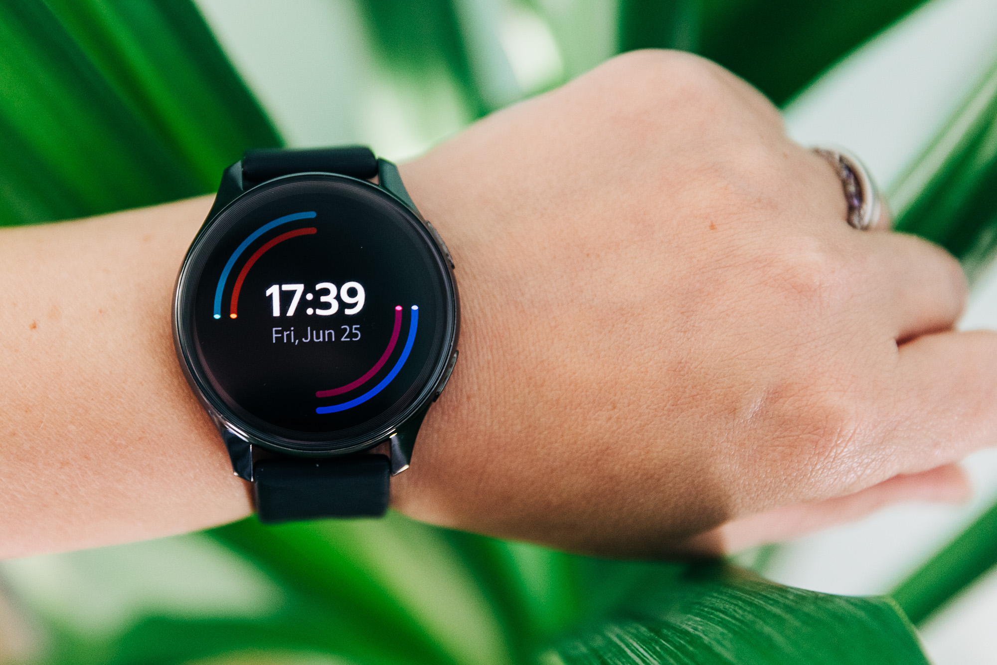 OnePlus Watch review: Amazing battery life comes at a cost