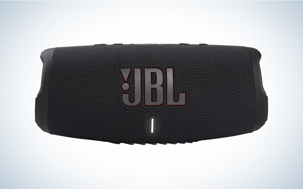 black jbl charge 5 bluetooth speaker