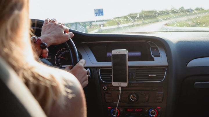 5 essential road trip apps that have nothing to do with eating, sleeping, or navigating